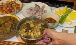 最新新康饭菜爆料事件真相,真相揭露与反思